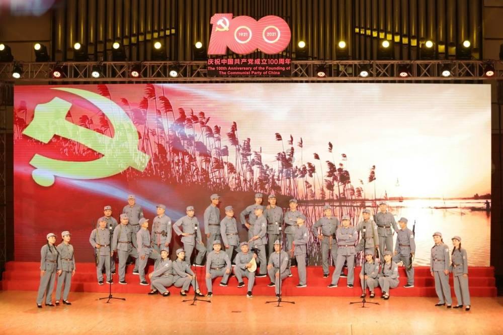 青山湖区举办“黄梅戏”新年专场演出